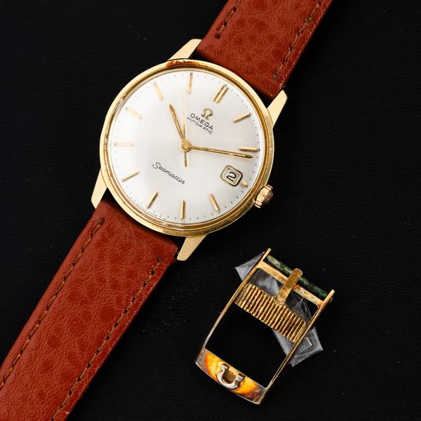 OMEGA : Seamaster Automatic in oro giallo 18k cassa con fondo a vite, quadrante Argent� indici applicati con datario, 34 mm  - Asta Watches - Associazione Nazionale - Case d'Asta italiane