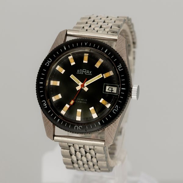Edrax : Diver in acciaio carica manuale, quadrante nero con indici luminosi, datario e ghiera girevole, 36 mm  - Asta Watches - Associazione Nazionale - Case d'Asta italiane