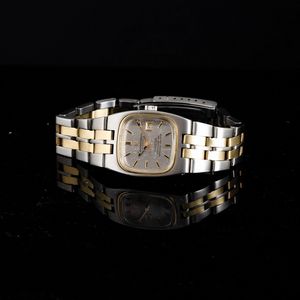 OMEGA : Costellation Lady acciaio e oro automatico, quadrante Argent� con datario, 32 mm  - Asta Watches - Associazione Nazionale - Case d'Asta italiane