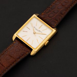 INTERNATIONAL WATCH CO. : Orologio in oro 18k carica manuale di forma quadrata extrapiatto, quadrante Argent� con indici applicati, 28x28 mm  - Asta Watches - Associazione Nazionale - Case d'Asta italiane