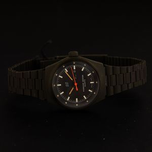 Orfina : Porsche Design in titanio verde opaco al quarzo, con indicazione di giorno in ottimo stato di conservazione, 30 mm  - Asta Watches - Associazione Nazionale - Case d'Asta italiane