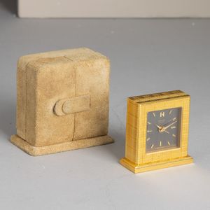 HERMES : Sveglietta da viaggio in ottone dorato a carica manuale con astuccio originale, 53x46 mm  - Asta Watches - Associazione Nazionale - Case d'Asta italiane