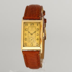 OMEGA : Tank rettangolare in oro giallo 18k, quadrante Argent� con numeri Dec� e piccoli secondi, 35x25 mm  - Asta Watches - Associazione Nazionale - Case d'Asta italiane