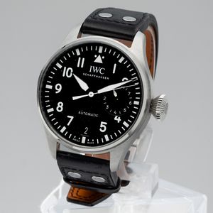 IWC : Big Pilot 8 days, in acciaio movimento automatico, quadrante nero, numeri Arabi e indicazione della data ad ore 6, 46 mm  - Asta Watches - Associazione Nazionale - Case d'Asta italiane