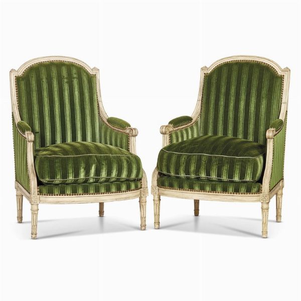 DIVANO E DUE POLTRONE IN STILE LUIGI XVI, SECOLO XX  - Asta INTERNATIONAL FINE ART - Associazione Nazionale - Case d'Asta italiane