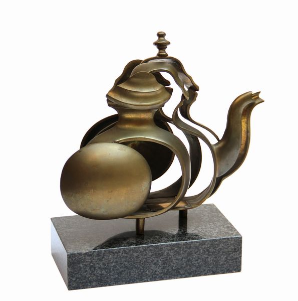 FERNANDEZ ARMAN : Senza titolo (teiera)  - Asta Arte Moderna e Contemporanea - Associazione Nazionale - Case d'Asta italiane