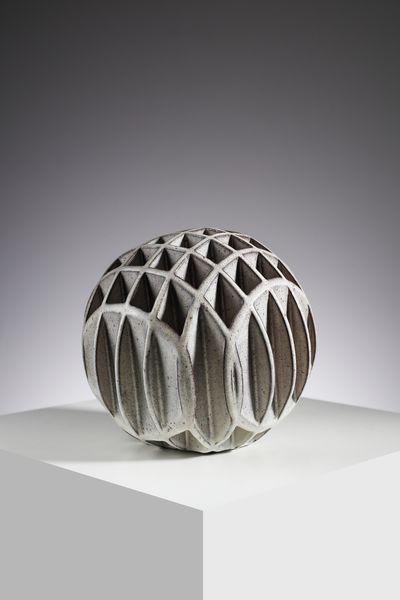 TASCA ALESSIO (1929 - 2020) : Sfera traforata a estrusione per manifattura di Nove  - Asta Asta 451 | DESIGN E ARTI DECORATIVE DEL NOVECENTO - CERAMICHE e VETRI Online - Associazione Nazionale - Case d'Asta italiane