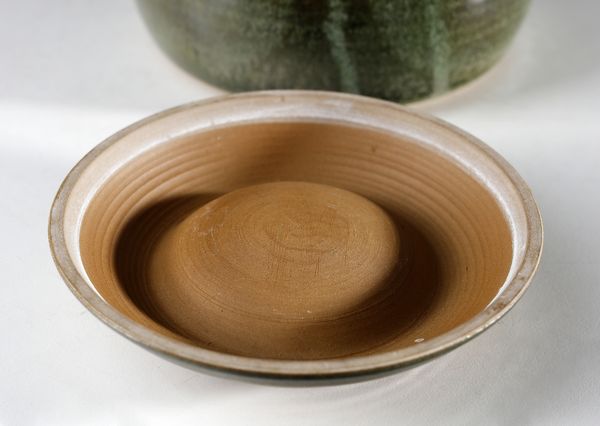 MANIFATTURA CERAMICA ARCORE : Vaso di forma sferica con coperchio  - Asta Asta 451 | DESIGN E ARTI DECORATIVE DEL NOVECENTO - CERAMICHE e VETRI Online - Associazione Nazionale - Case d'Asta italiane