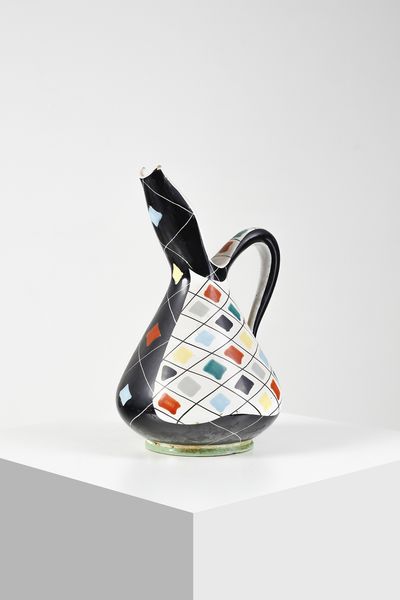 COOPERATIVA MAIOLICHE DERUTA : Brocca decorata a motivi geometrici  - Asta Asta 451 | DESIGN E ARTI DECORATIVE DEL NOVECENTO - CERAMICHE e VETRI Online - Associazione Nazionale - Case d'Asta italiane