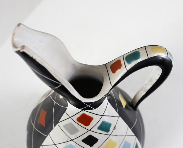 COOPERATIVA MAIOLICHE DERUTA : Brocca decorata a motivi geometrici  - Asta Asta 451 | DESIGN E ARTI DECORATIVE DEL NOVECENTO - CERAMICHE e VETRI Online - Associazione Nazionale - Case d'Asta italiane