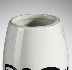 THUN MATTEO (n. 1952) : Vaso siluro per Ceramiche San Marco, Italia  - Asta Asta 451 | DESIGN E ARTI DECORATIVE DEL NOVECENTO - CERAMICHE e VETRI Online - Associazione Nazionale - Case d'Asta italiane