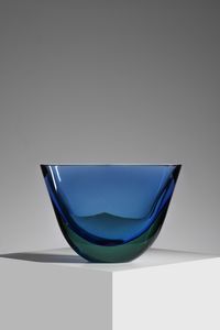 POLI FLAVIO (1900 - 1984) - Vaso a sezione ovale mod. 11910 per Seguso Vetri d'Arte, Murano