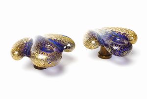 SEGUSO ARCHIMEDE (1909 - 1999) : Coppia di maniglie zoomorfe, Murano  - Asta Asta 451 | DESIGN E ARTI DECORATIVE DEL NOVECENTO - CERAMICHE e VETRI Online - Associazione Nazionale - Case d'Asta italiane