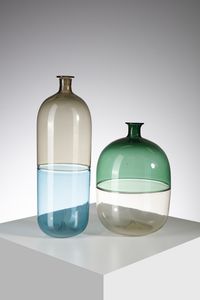 WIRKKALA TAPIO (1915 - 1985) - Due bottiglie della serie Bolle per Venini, Murano