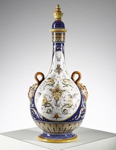 FANCIULLACCI CERAMICHE : Fiasca decorata con figure mitologiche e anse a mascheroni, Montelupo Fiorentino  - Asta Asta 451 | DESIGN E ARTI DECORATIVE DEL NOVECENTO - CERAMICHE e VETRI Online - Associazione Nazionale - Case d'Asta italiane