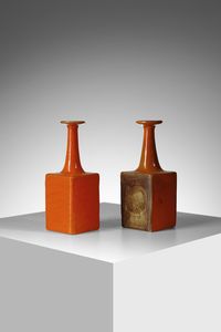 GAMBONE GUIDO (1909 - 1969) - Due bottiglie con corpo a sezione quadrata