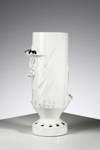 ASSETTO FRANCO (1911 - 1991) : Vaso con corpo cilindrico decorato con motivi astratti a rilievo  - Asta Asta 451 | DESIGN E ARTI DECORATIVE DEL NOVECENTO - CERAMICHE e VETRI Online - Associazione Nazionale - Case d'Asta italiane