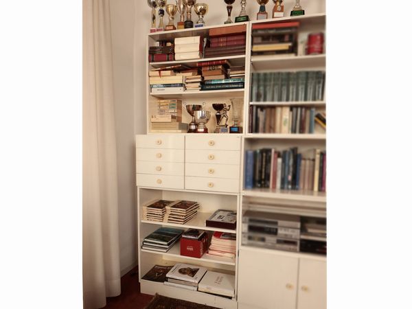 Libreria modulare in laminato bianco Cub8, Angelo Mangiarotti per Poltronova, 1968  - Asta La casa moderna  - Associazione Nazionale - Case d'Asta italiane