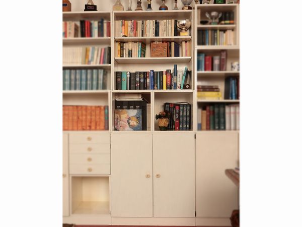 Libreria modulare in laminato bianco Cub8, Angelo Mangiarotti per Poltronova, 1968  - Asta La casa moderna  - Associazione Nazionale - Case d'Asta italiane