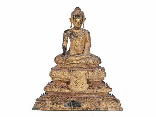 Buddha in metallo dorato  - Asta La casa moderna  - Associazione Nazionale - Case d'Asta italiane