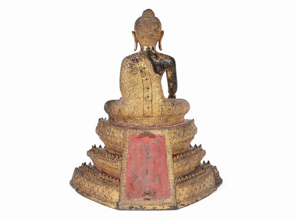 Buddha in metallo dorato  - Asta La casa moderna  - Associazione Nazionale - Case d'Asta italiane