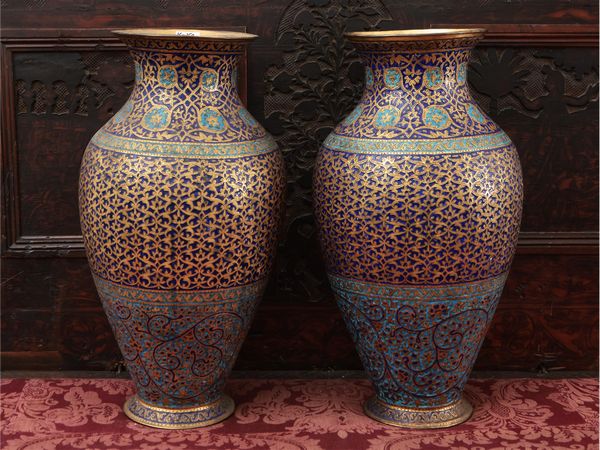 Coppia di vasi a balaustro in smalti cloisonn  - Asta La casa moderna  - Associazione Nazionale - Case d'Asta italiane