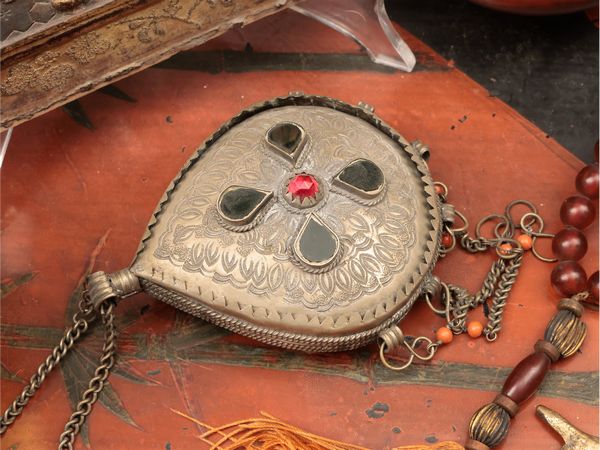 Curiosit orientali  - Asta La casa moderna  - Associazione Nazionale - Case d'Asta italiane