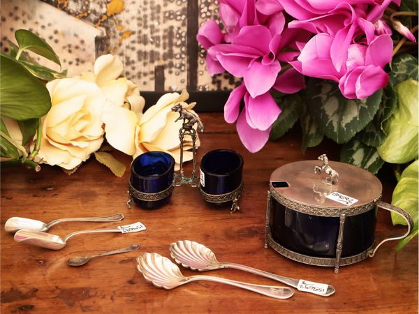 Lotto di argenteria d'epoca  - Asta La casa moderna  - Associazione Nazionale - Case d'Asta italiane