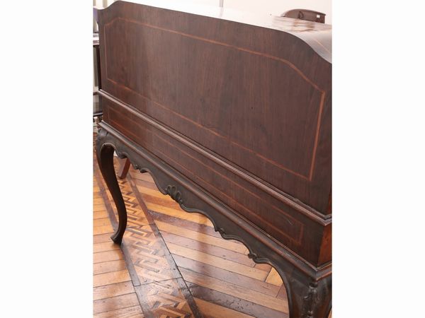 Scrittoio da centro a ribalta in noce  - Asta La casa moderna  - Associazione Nazionale - Case d'Asta italiane