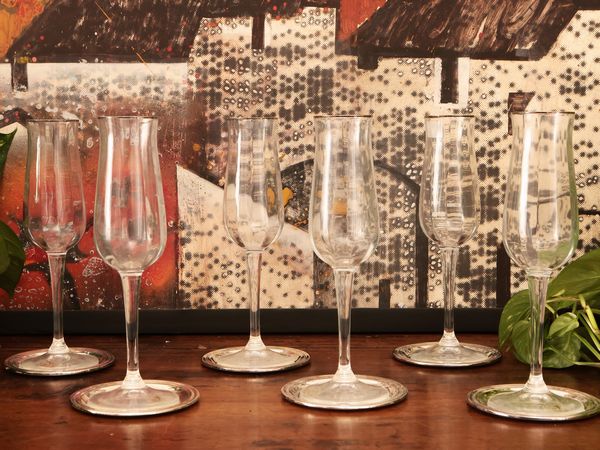 Serie di sei flute in cristallo  - Asta La casa moderna  - Associazione Nazionale - Case d'Asta italiane