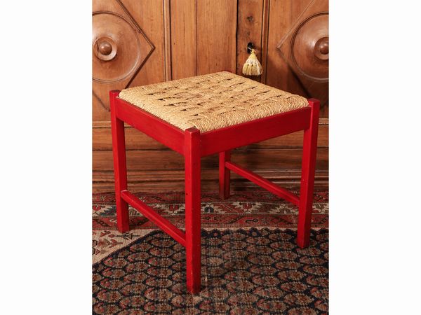Sgabello in legno laccato rosso  - Asta La casa moderna  - Associazione Nazionale - Case d'Asta italiane