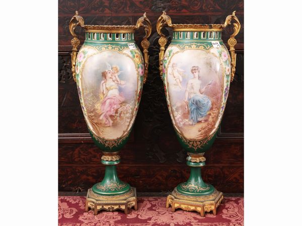 Coppia di vasi in porcellana e bronzo dorato, Sevres  - Asta La casa moderna  - Associazione Nazionale - Case d'Asta italiane