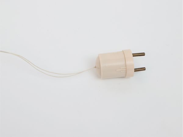 Piccolo lume da tavolo in porcellana policroma, Giovanni Ronzan  - Asta La casa moderna  - Associazione Nazionale - Case d'Asta italiane