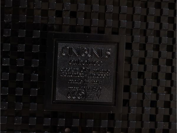 Due complementi per l'illuminazione di gusto moderno  - Asta La casa moderna  - Associazione Nazionale - Case d'Asta italiane