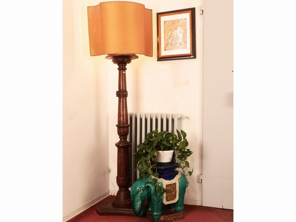 Piantana a torciera in legno tenero  - Asta La casa moderna  - Associazione Nazionale - Case d'Asta italiane