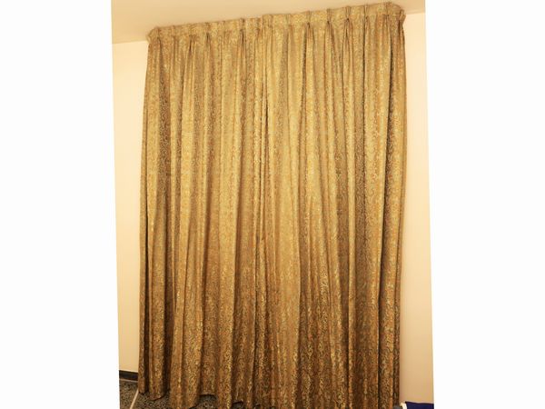 Coppia di tende in tessuto damascato  - Asta La casa moderna  - Associazione Nazionale - Case d'Asta italiane