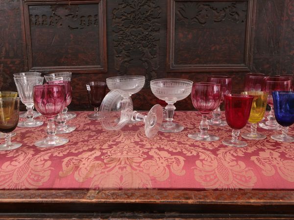Assortimento di bicchieri in cristallo e vetro multicolore  - Asta La casa moderna  - Associazione Nazionale - Case d'Asta italiane