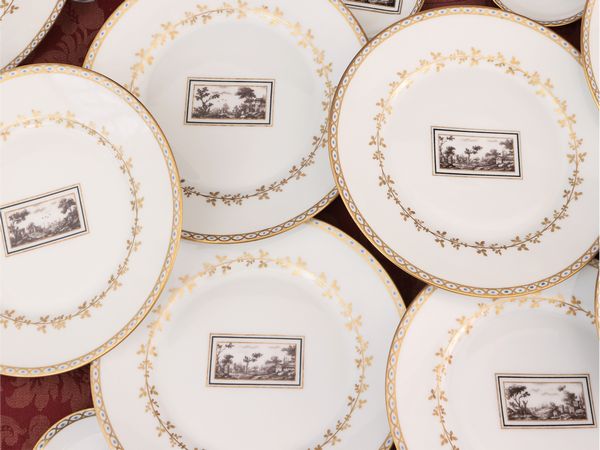 Serie di dodici piattini da dolce in porcellana, serie Fiesole, Richard Ginori  - Asta La casa moderna  - Associazione Nazionale - Case d'Asta italiane