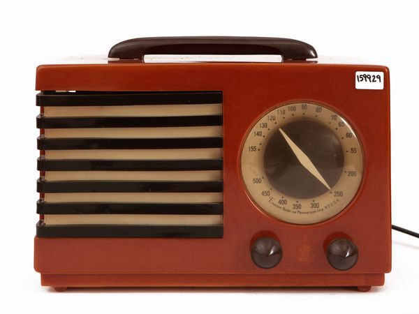 Radio Patriot Aristocrat 400, Norman Bel Geddes per Emerson  - Asta La casa moderna  - Associazione Nazionale - Case d'Asta italiane
