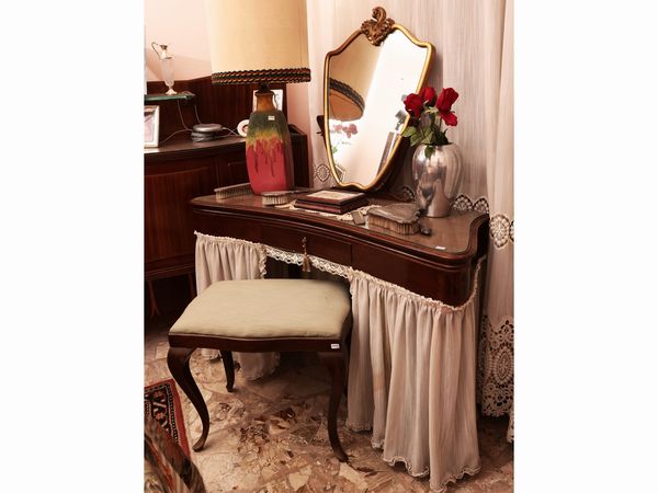 Toilette impiallacciata in mogano  - Asta La casa moderna  - Associazione Nazionale - Case d'Asta italiane