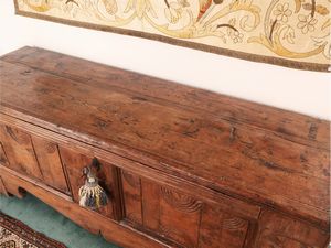 Cassapanca rustica in legno tenero  - Asta La casa moderna  - Associazione Nazionale - Case d'Asta italiane
