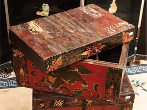 Coppia di bauletti orientali in legno laccato  - Asta La casa moderna  - Associazione Nazionale - Case d'Asta italiane