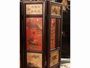 Piccolo paravento orientale in mogano  - Asta La casa moderna  - Associazione Nazionale - Case d'Asta italiane