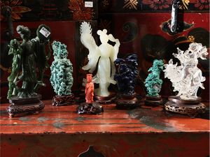 Miscellanea di piccoli gruppi orientali in pietre dure  - Asta La casa moderna  - Associazione Nazionale - Case d'Asta italiane