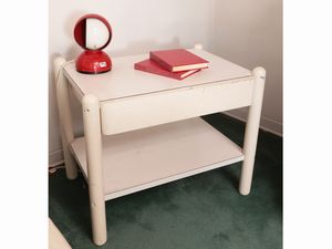 Coppia di comodini in legno laccato bianco, Poltronova  - Asta La casa moderna  - Associazione Nazionale - Case d'Asta italiane