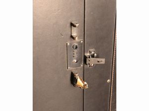 Baule - armadio da viaggio in cuoio bruno, Dunhill  - Asta La casa moderna  - Associazione Nazionale - Case d'Asta italiane