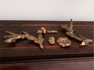 Piccola specchiera in legno intagliato e dorato  - Asta La casa moderna  - Associazione Nazionale - Case d'Asta italiane