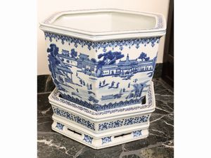 Coppia di portavasi in porcellana, Cina XX secolo  - Asta La casa moderna  - Associazione Nazionale - Case d'Asta italiane