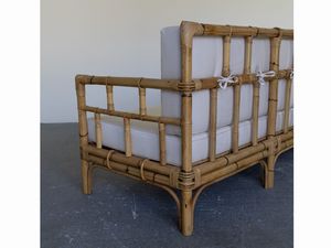 Divano a tre posti  - Asta La casa moderna  - Associazione Nazionale - Case d'Asta italiane