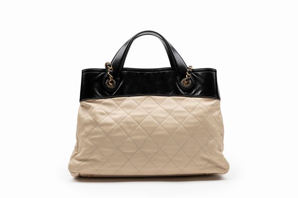 CHANEL : Borsa  - Asta Luxury Fashion - Associazione Nazionale - Case d'Asta italiane